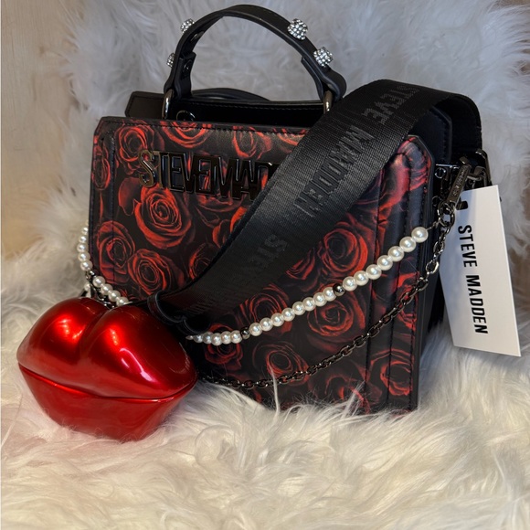 Steve Madden Handbags - Steve Madden 🌹 Bevelyn Roses Valentines Day Crossbody Bag + Kiss N Tell Perfume